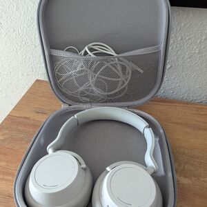 Microsoft Surface Headphones